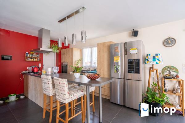 Grand pavillon en parfait état