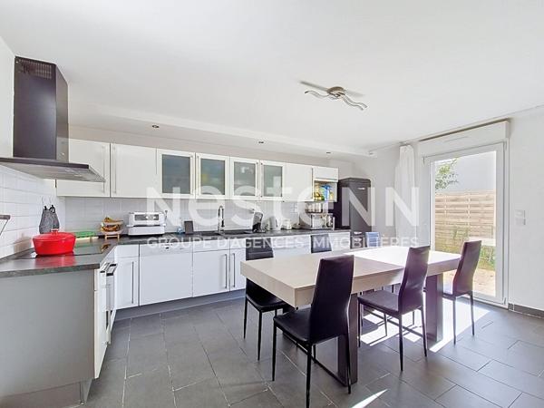 EXCLUSIVITE A DOUBS - Superbe maison accolée contemporaine de 154 m² avec 6 chambres et de belles prestations !