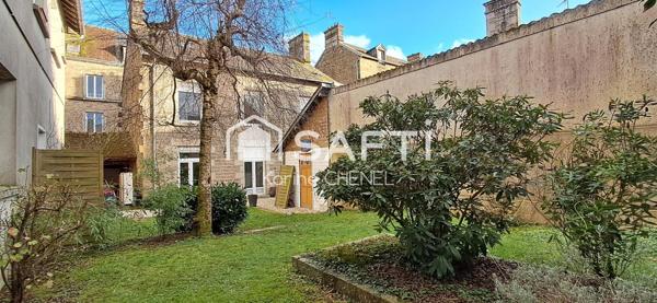 Maison de ville en pierres 6 chambres jardin garag
