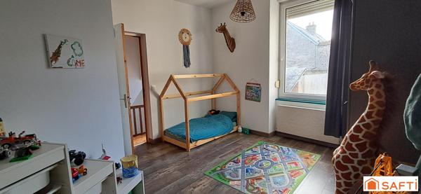 Maison de ville en pierres 6 chambres jardin garag