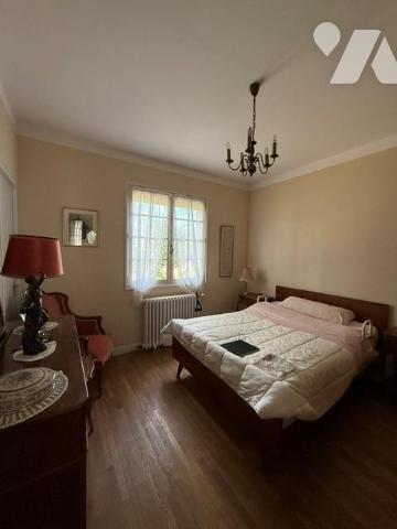 MARTIGNE-BRIAND MAISON D'ARCHITECTE 7 CH AVEC GRAND JARDIN PAYSAGER