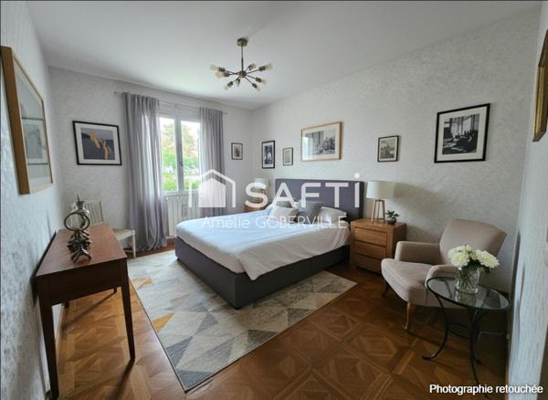 Maison de 157 m² pleine de charme dans un cadre verdoyant et paisible à Léognan - 4 chambres - Grande pièce de vie - Sous sol de plus de  100m²