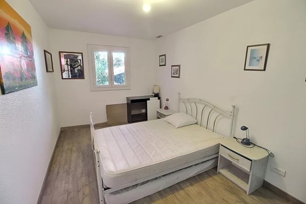 À VENDRE SAINT-NAZAIRE VILLA 3 FACES DE 108 m2 SUR TERRAIN AVEC PISCINE DE 358 m2