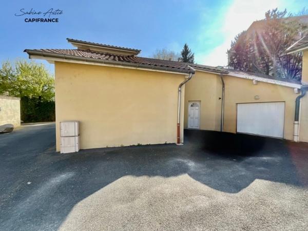 Gleizé - T2+ atypique 64 m² au sol – Dernier étage – Esprit maison avec parking