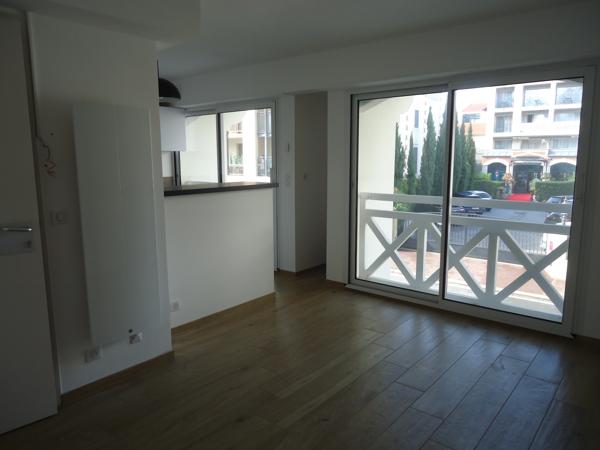 Appartement
                                                                                                                                                                                                                                                                                                                        2 pièce(s)                                                                                                                                                                                                          1 chambre(s)                                                                                                                                                                                                          30.41  m²