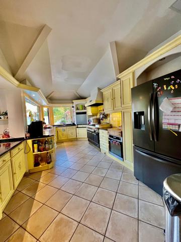 Maison à Paron, 89100 - 9 pièces 367m²