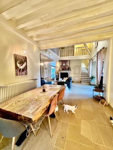 Maison à Paron, 89100 - 9 pièces 367m²