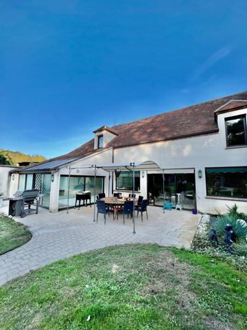 Maison à Paron, 89100 - 9 pièces 367m²