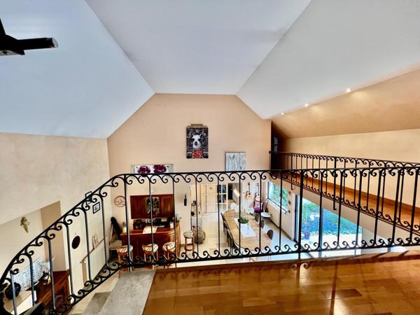 Maison à Paron, 89100 - 9 pièces 367m²