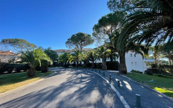 Appartement à vendre    2 pièces • 44,93 m2 Saint-Raphaël