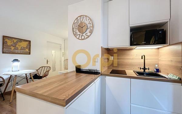 Appartement à vendre    1 pièce • 28 m2 Cavalaire-sur-Mer