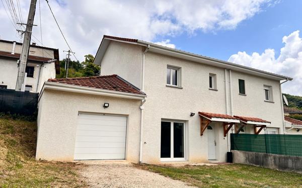 Maison à louer    4 pièces •  Cessieu