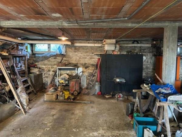 Maison de caractère à rénover -130m² Grand terrain Plomelin