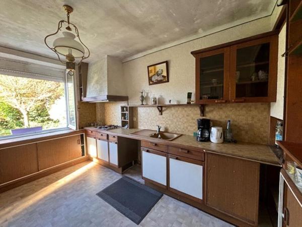 Maison de caractère à rénover -130m² Grand terrain Plomelin