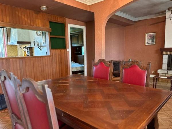 Maison de caractère à rénover -130m² Grand terrain Plomelin