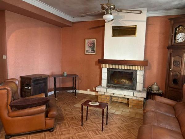 Maison de caractère à rénover -130m² Grand terrain Plomelin