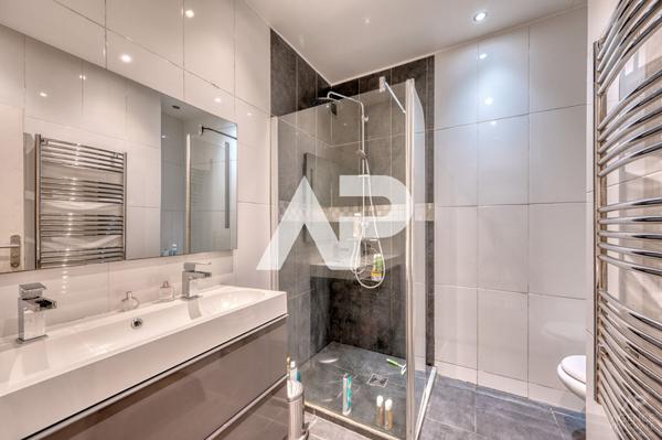 Maison Rueil Malmaison 6 pièce(s) 122 m2 €895 000 ** - Référence 19439