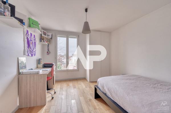 Maison Rueil Malmaison 6 pièce(s) 122 m2 €895 000 ** - Référence 19439