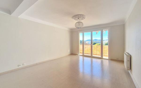 Appartement à vendre    3 pièces • 70,64 m2 Cannes