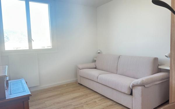 Appartement à vendre    3 pièces • 68,77 m2 Toulon