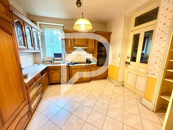 Maison 7 pièces 165.23 m2