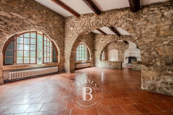 Aix-en-Provence, Propriété 9 Chambres -  419 m² à vendre