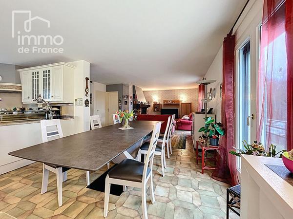 Maison individuelle à Viry avec 2 garages sur 2 000 m² de terrain