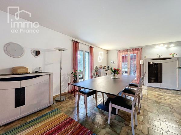 Maison individuelle à Viry avec 2 garages sur 2 000 m² de terrain