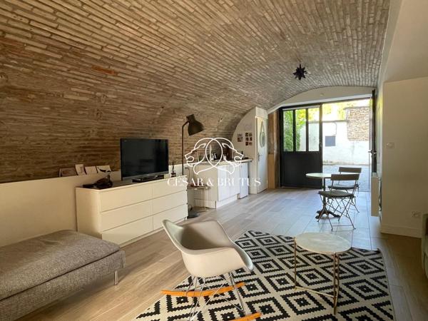 Magnifique Appartement climatisé et sa dépendance totalisant 128m2 au sol au coeur de Collonges au Mont d’Or