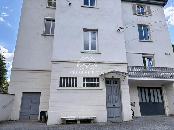 Magnifique Appartement climatisé et sa dépendance totalisant 128m2 au sol au coeur de Collonges au Mont d’Or