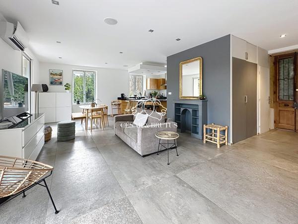 Magnifique Appartement climatisé et sa dépendance totalisant 128m2 au sol au coeur de Collonges au Mont d’Or