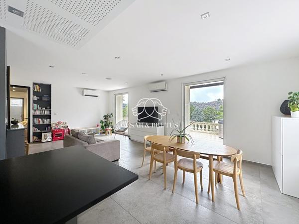 Magnifique Appartement climatisé et sa dépendance totalisant 128m2 au sol au coeur de Collonges au Mont d’Or