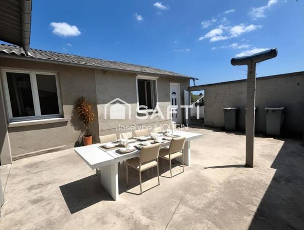 Maison avec grande cour, 2 chambres.