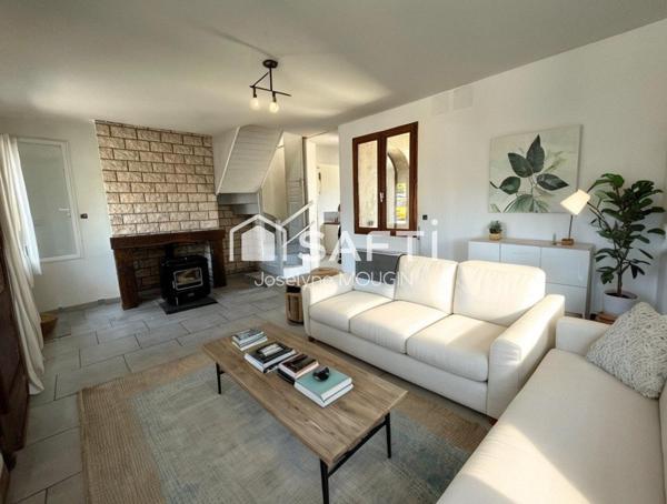 Maison avec grande cour, 2 chambres.