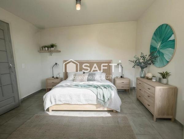 Maison avec grande cour, 2 chambres.