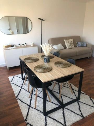 94210 Saint Maur Des Fossés, studio en bon état de 28 m2