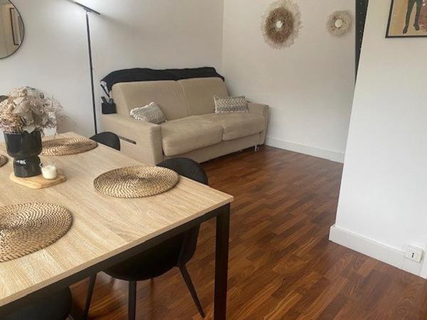 94210 Saint Maur Des Fossés, studio en bon état de 28 m2