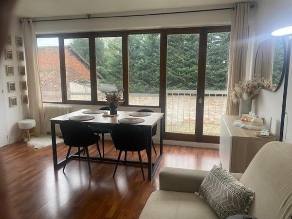 94210 Saint Maur Des Fossés, studio en bon état de 28 m2