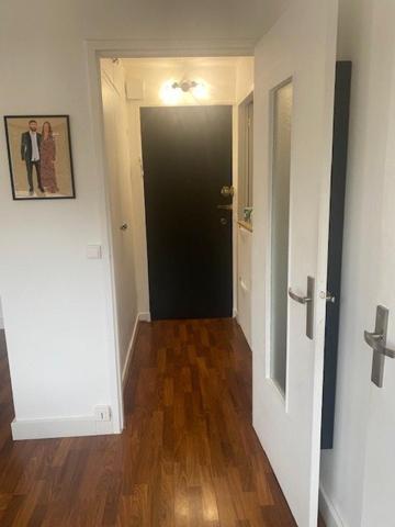 94210 Saint Maur Des Fossés, studio en bon état de 28 m2