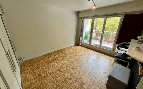 Appartement à vendre    1 pièce • 26 m2 Le Bourget