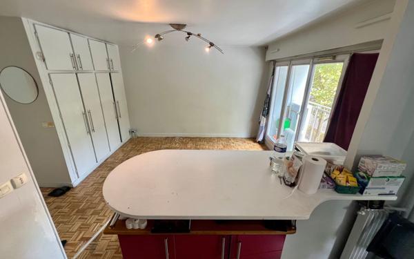 Appartement à vendre    1 pièce • 26 m2 Le Bourget