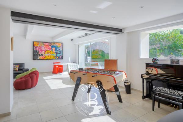 Marseille 13ème, Maison 5 Chambres -  371 m² à vendre