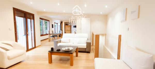 Maison
                                                                                                                                                                                                                                                                                                                        7 pièce(s)                                                                                                                                                                                                          4 chambre(s)                                                                                                                                                                                                          160  m²