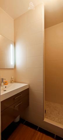 Maison
                                                                                                                                                                                                                                                                                                                        7 pièce(s)                                                                                                                                                                                                          4 chambre(s)                                                                                                                                                                                                          160  m²