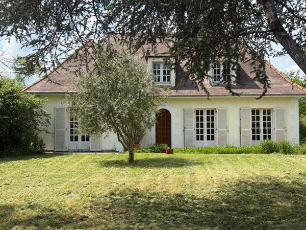 MAISON D'ARCHITECTE - BON ETAT GENERAL - PARC CLOS