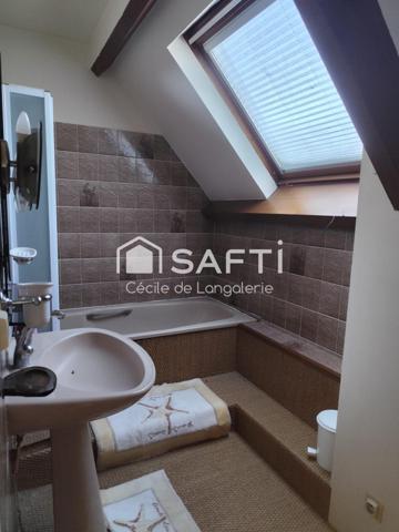 MAISON D'ARCHITECTE - BON ETAT GENERAL - PARC CLOS