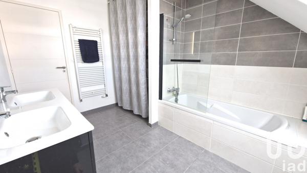 Maison à vendre 5 pièces 122 m² Liffré