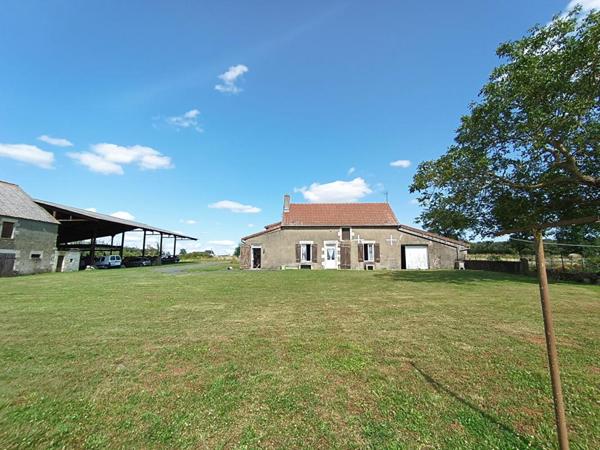 7 km de Magny-Cours - Ferme avec 3 hectares