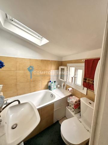 Studio
                                                                                                                                                                                                                                                                                                                        1 pièce(s)                                                                                                                                                                                                                                                                                                                              18  m²