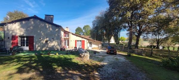 Maison à vendre |  Saint-Aigulin |  4 pièces | 127 m²